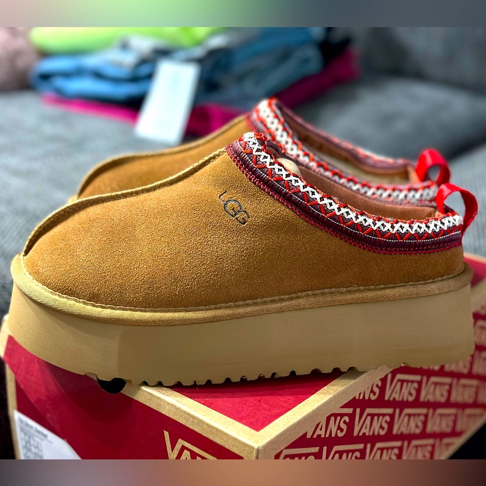 UGG - Tazz Suede Platform Clog Slippers